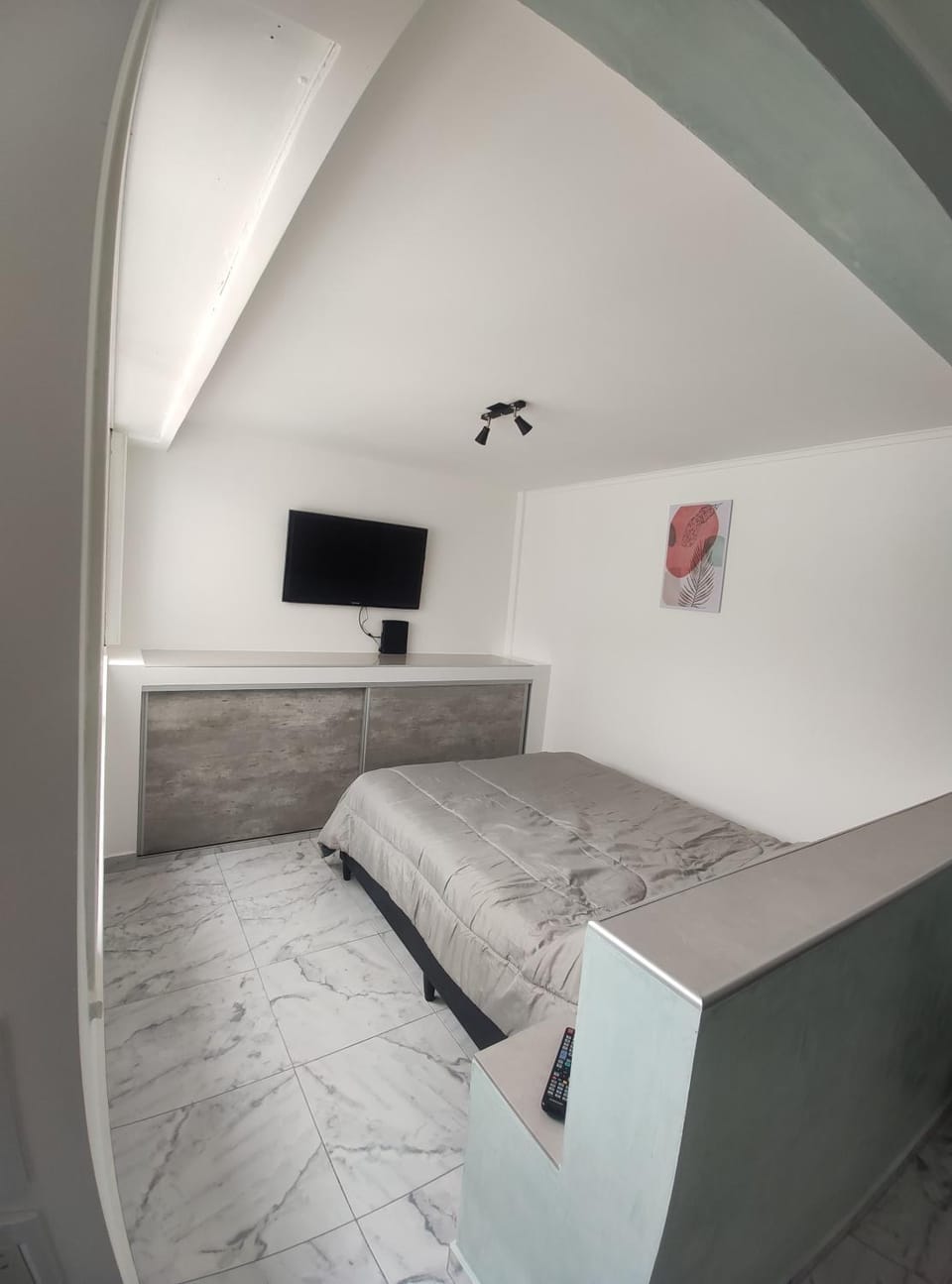 Bed, TV and multimedia