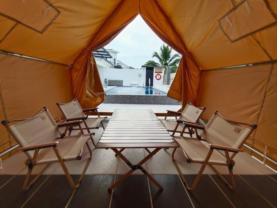 Morning de Ville-Private Pool BBQ Karaoke 26-30pax Villa in Ipoh