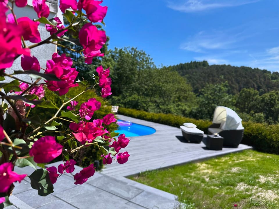 Day, Natural landscape, Garden, Mountain view, Pool view, Swimming pool, sunbed
