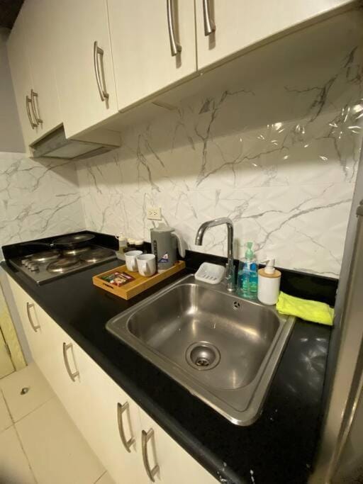 SweetSuite 2BR Apartment in Makati
