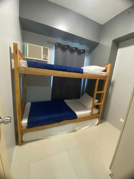 SweetSuite 2BR Apartment in Makati