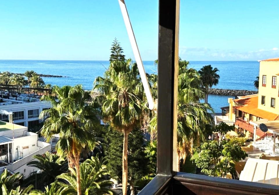 Property building, Day, Natural landscape, View (from property/room), Balcony/Terrace, Beach, Beach, City view, Sea view, Parking