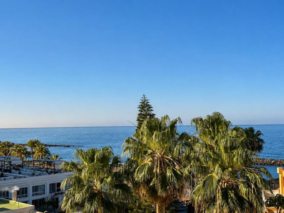 Apartamento Amarillo Oceanview Apartment in Costa Adeje