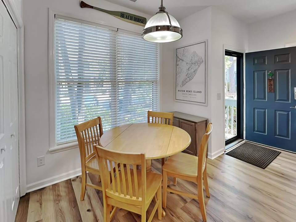 Dining area, furniture