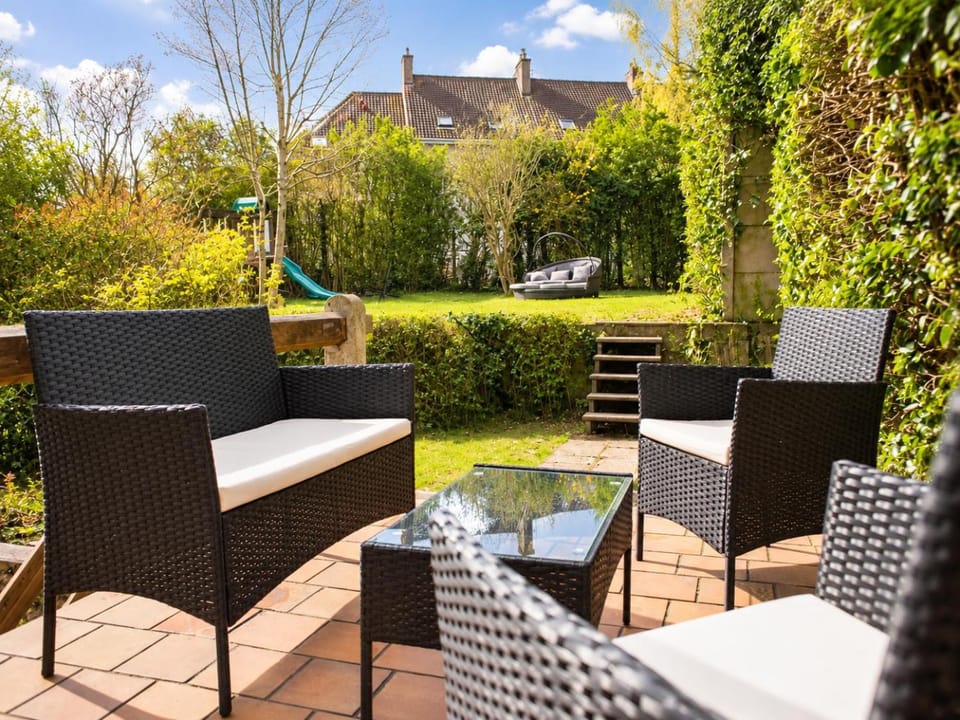 Spa , jardin 250m2 et appartement cosy de 60 m2 au centre Apartment in Hauts-de-France