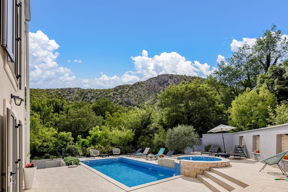 Pool view, Swimming pool