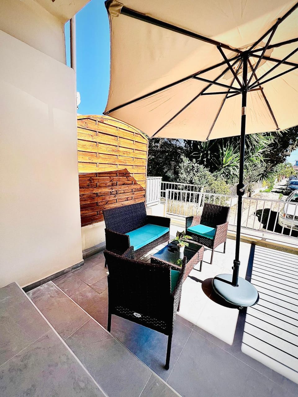 Patio, Day, sunbed