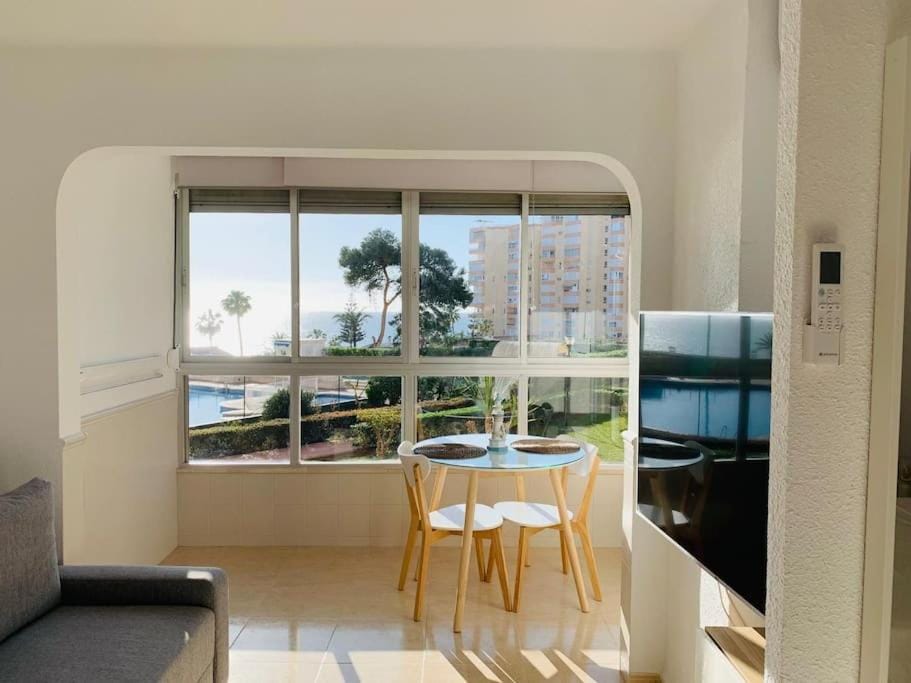 View (from property/room), Balcony/Terrace, Dining area