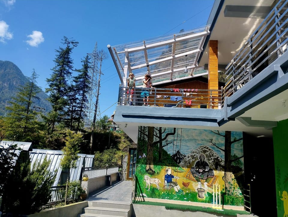 Property building, Day, Natural landscape, Garden, View (from property/room), Balcony/Terrace, Guests, Garden view, Mountain view