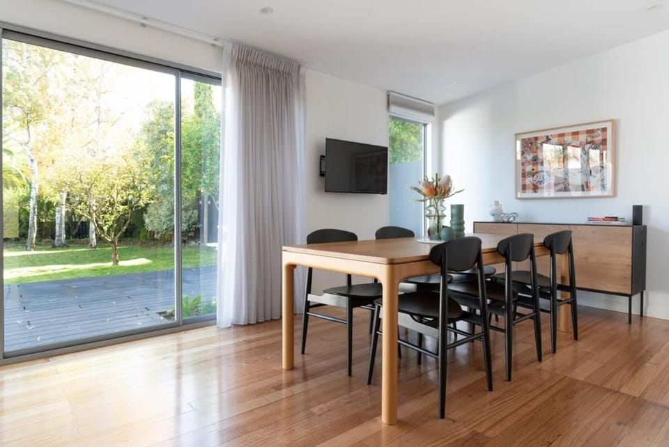 Villa Gwen: Character Home Moments from the City House in Launceston