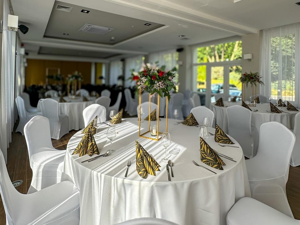 Restaurant/places to eat, wedding