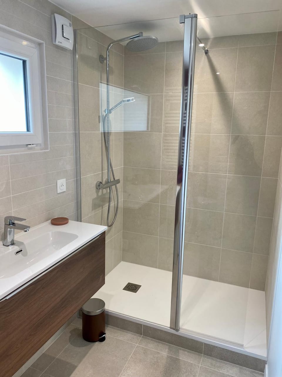Shower, Bathroom