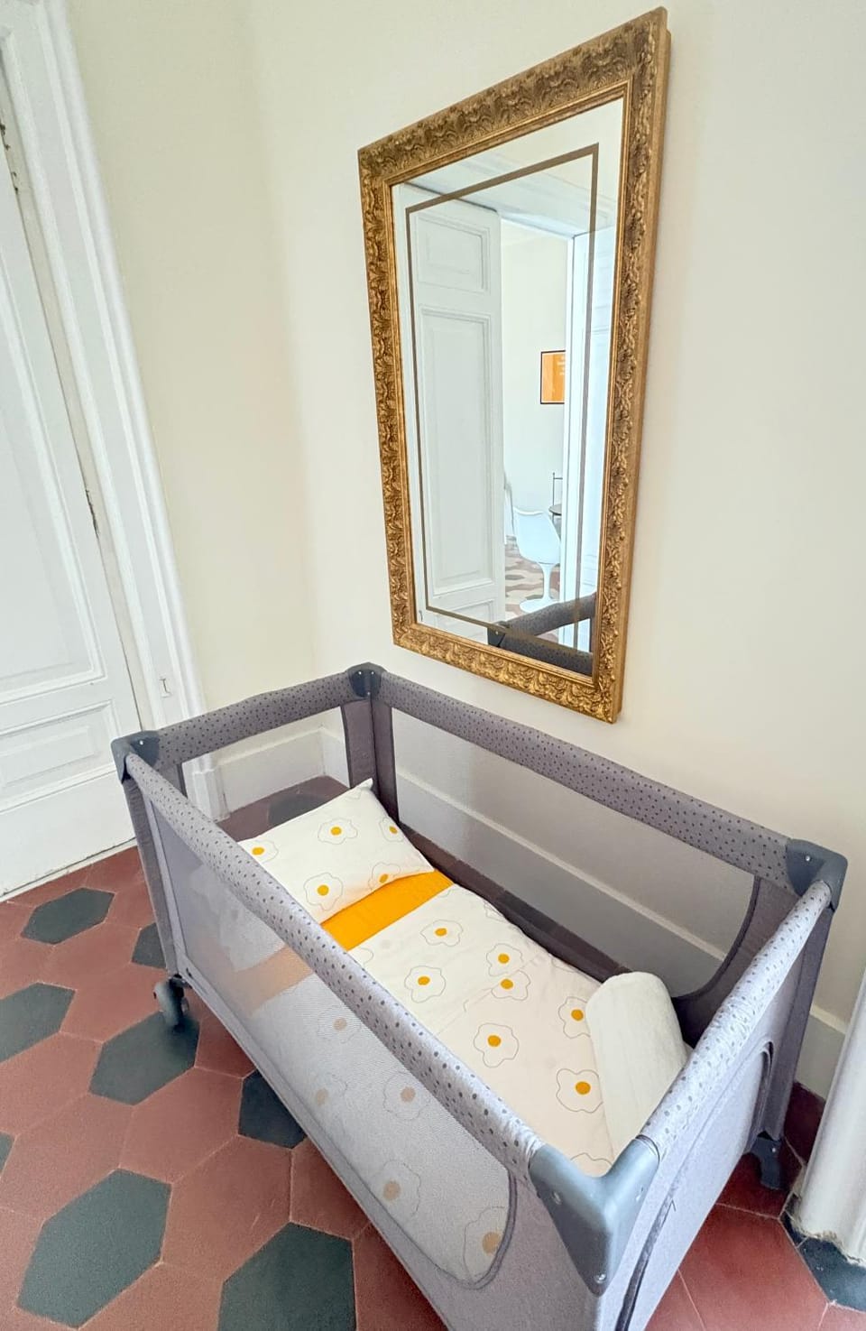 cot