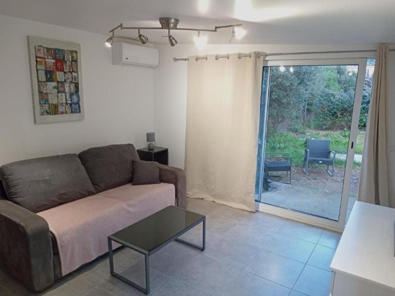 Studio climatisé indépendant de 24m² Apartment in Calvi