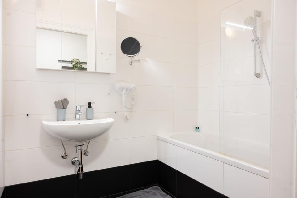 Bathroom, Bath