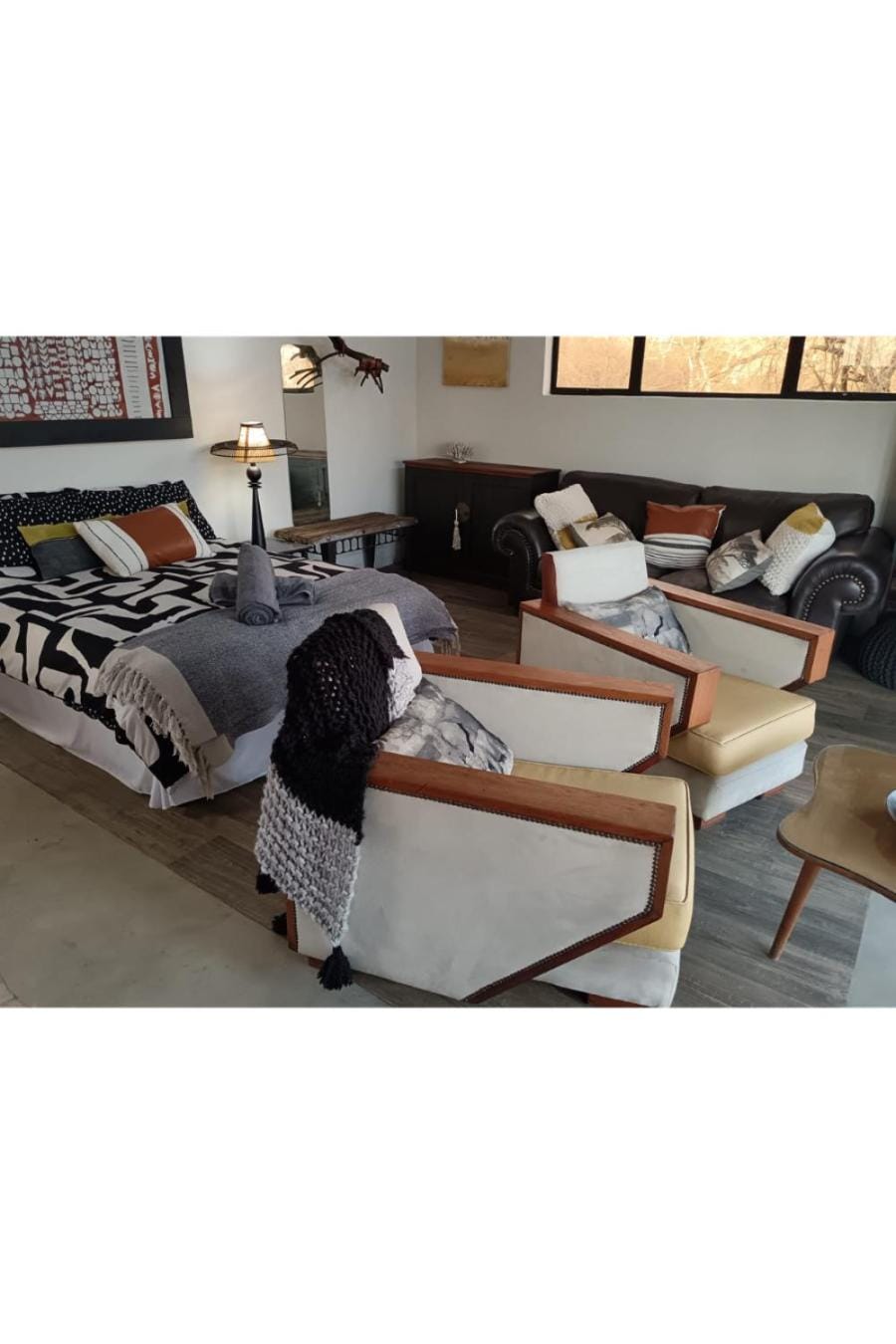 Photo of the whole room