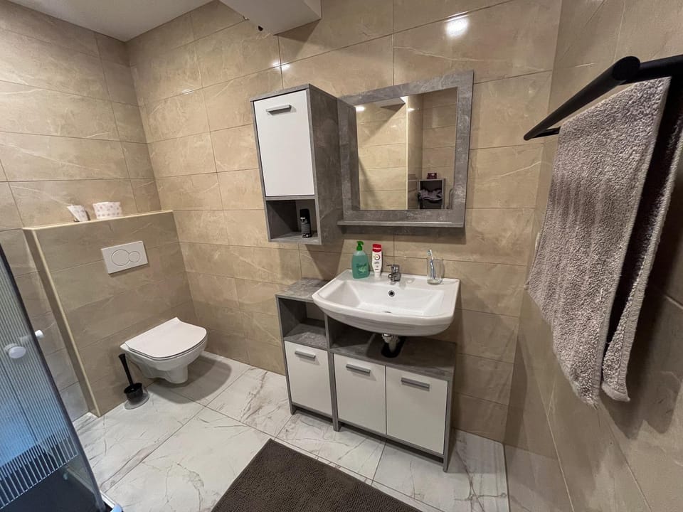Toilet, Bathroom