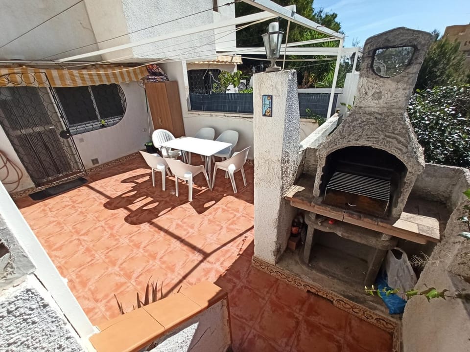 Patio, BBQ facilities