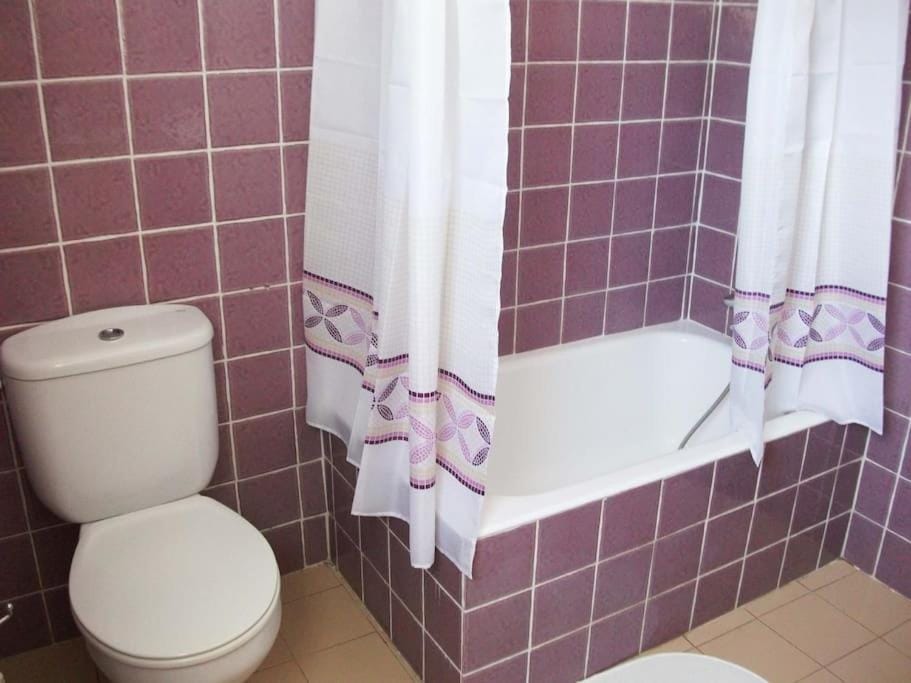 Bathroom, Bath, towels