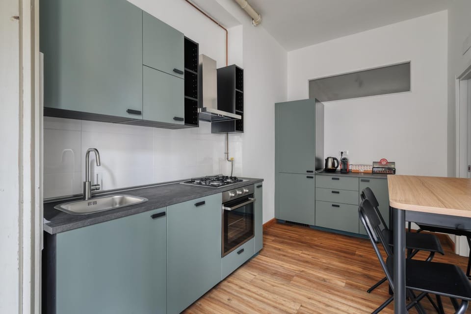 Kitchen or kitchenette, Dining area, pet friendly, stove