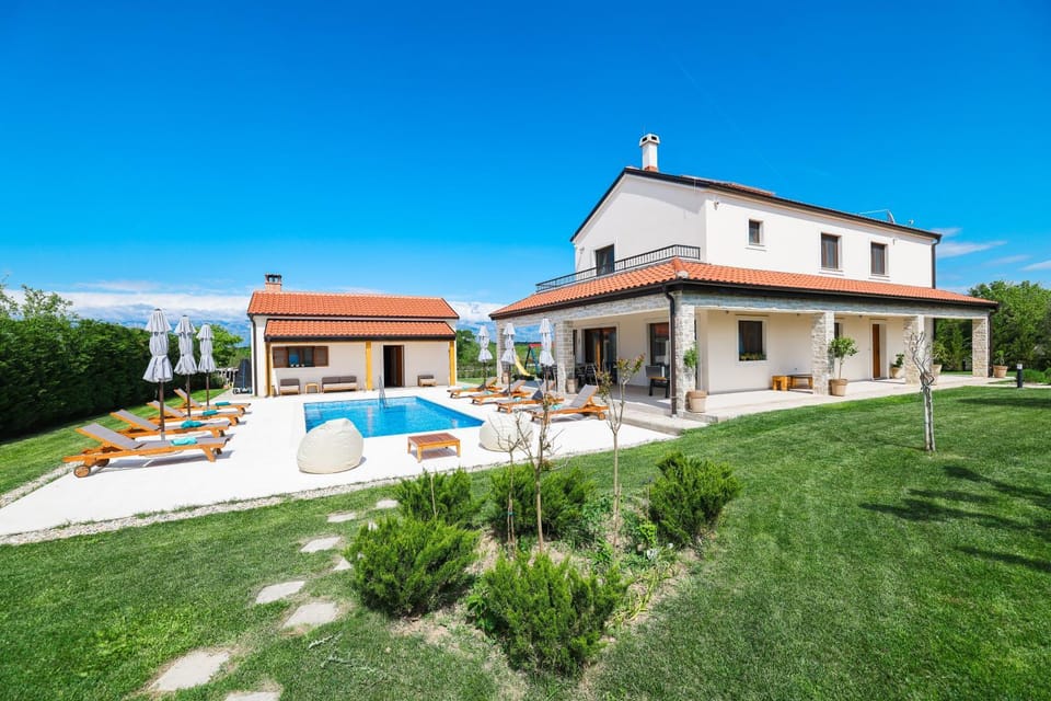Day, Garden, Garden view, Pool view, Swimming pool, sunbed