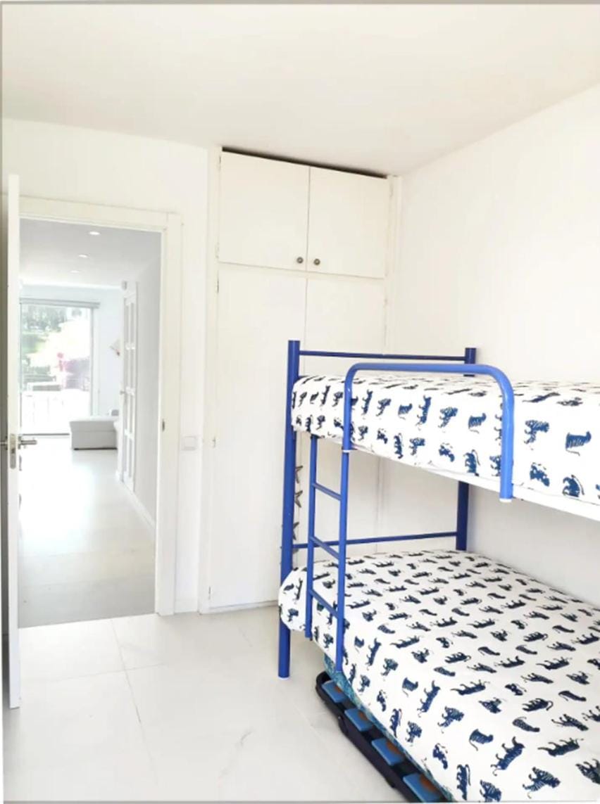 Bed, Photo of the whole room, Bedroom, bunk bed