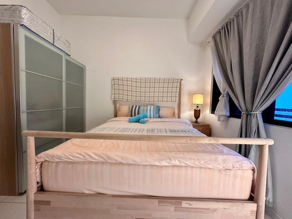 Bed, Photo of the whole room, Bedroom, wardrobe
