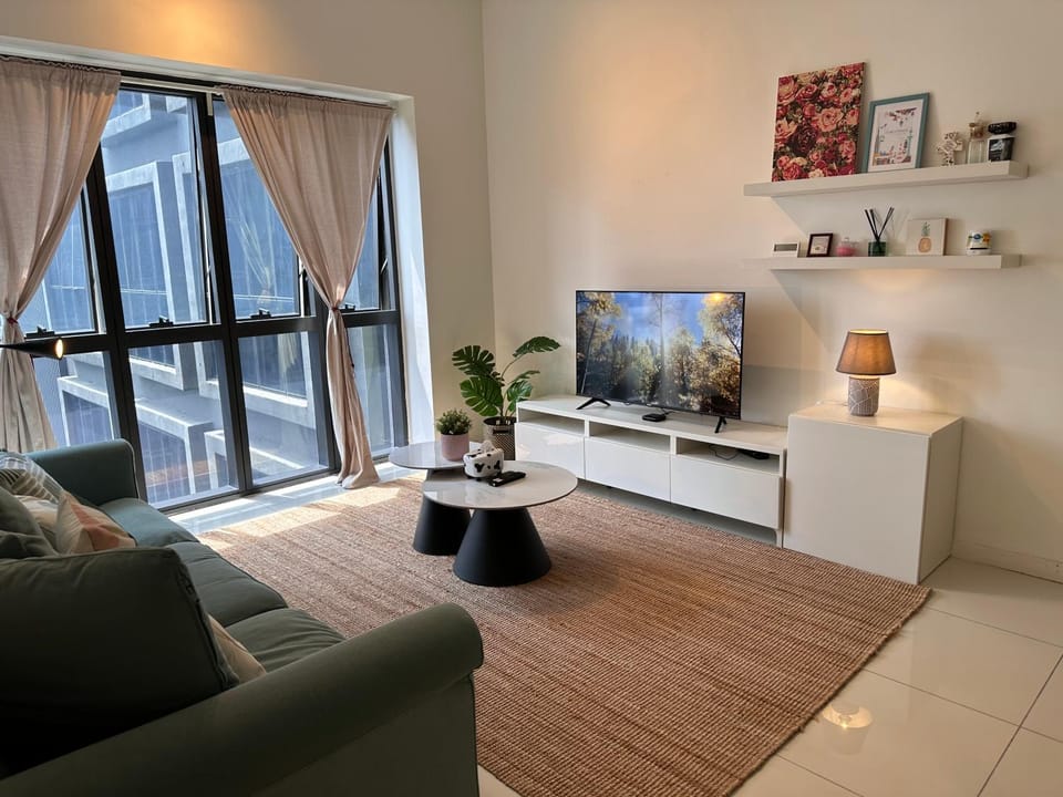 TV and multimedia, Living room, Seating area, air conditioner