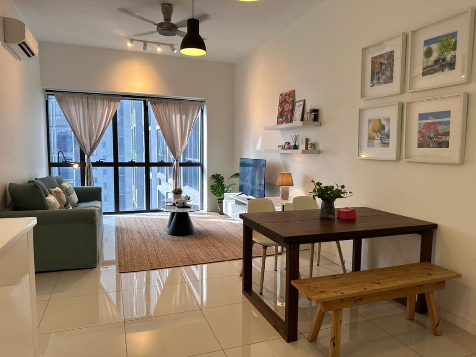 Living room, Seating area, Dining area