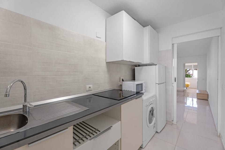 Kitchen or kitchenette, Living room