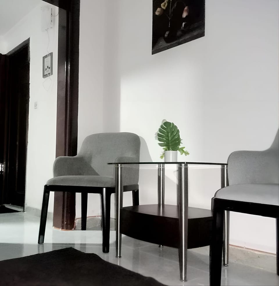 Cornich Street - Pearl Room Hostel in Abu Dhabi