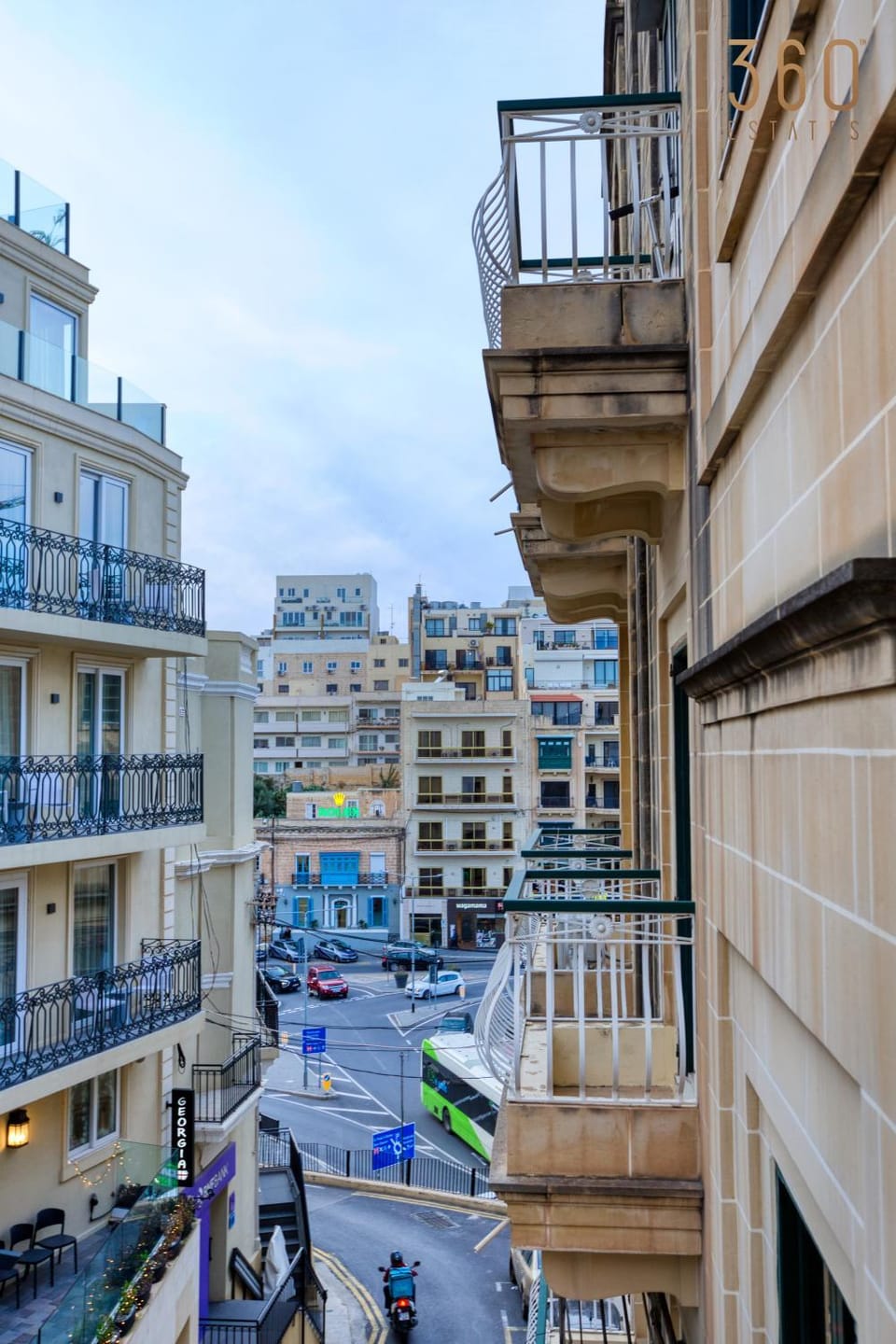 Property building, Communal lounge/ TV room, Day, Neighbourhood, Evening entertainment, City view, Street view, Location, Parking