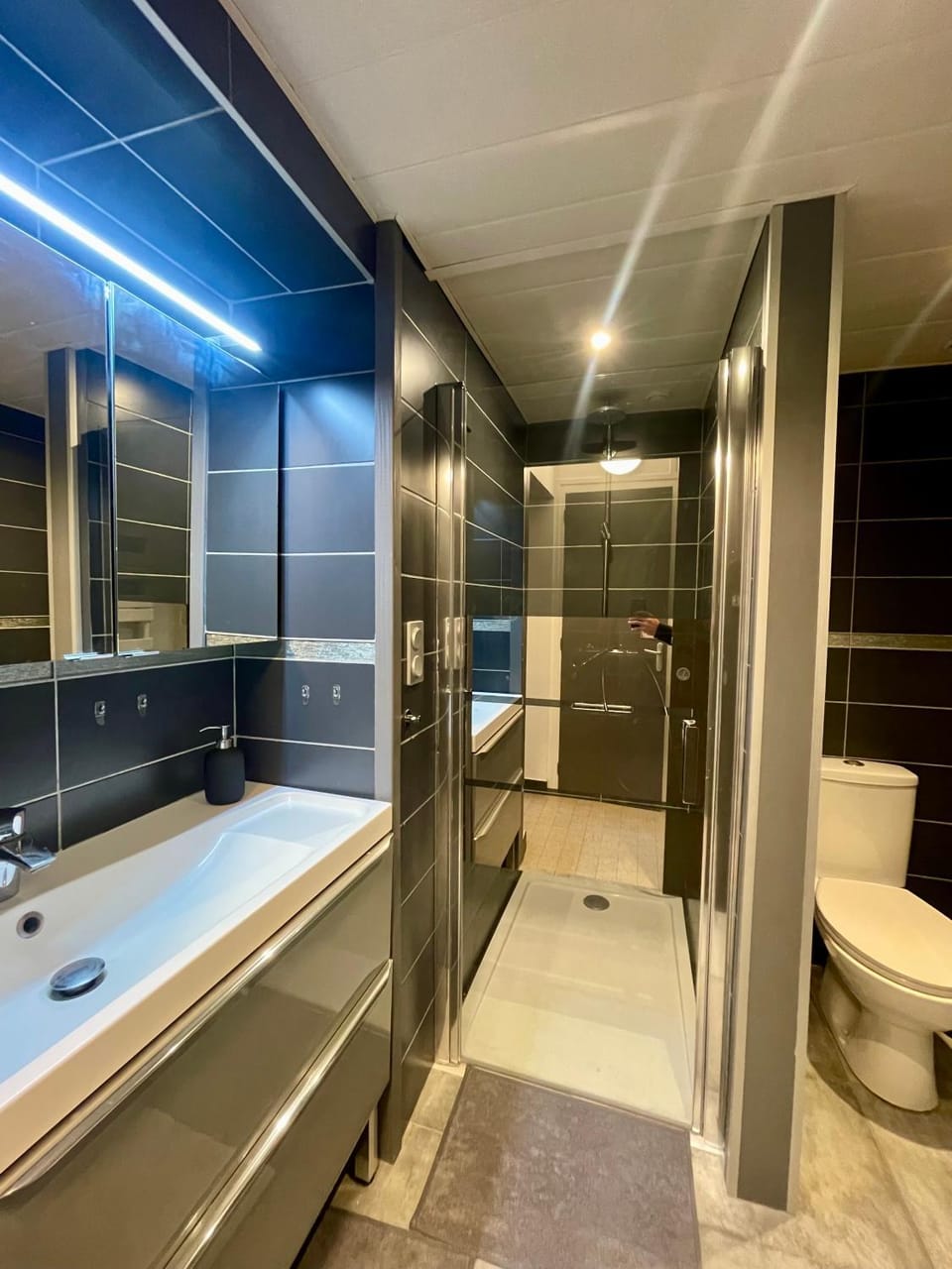 Shower, Bathroom
