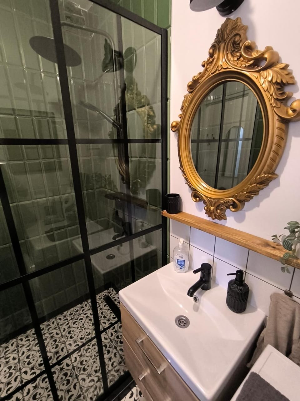 Shower, Bathroom