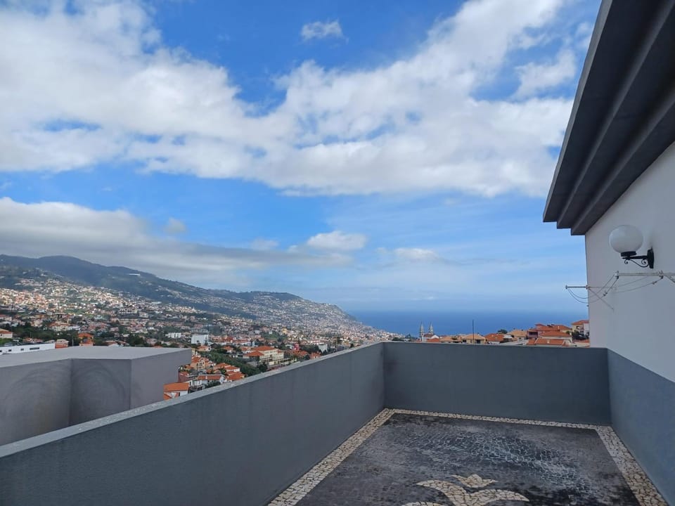 Ocean Paradise Til II Apartment in Funchal
