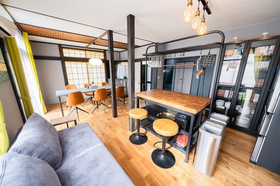 Living room, Dining area
