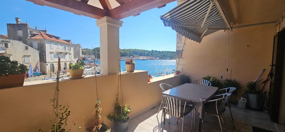 View (from property/room), Balcony/Terrace