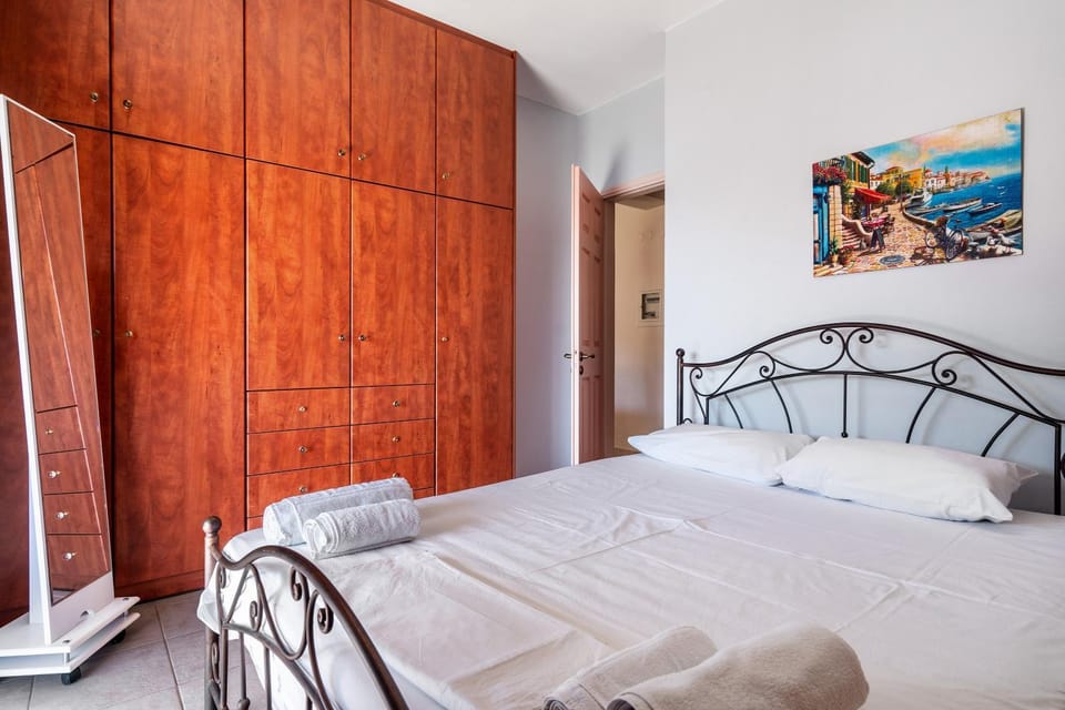 Living room, Bedroom