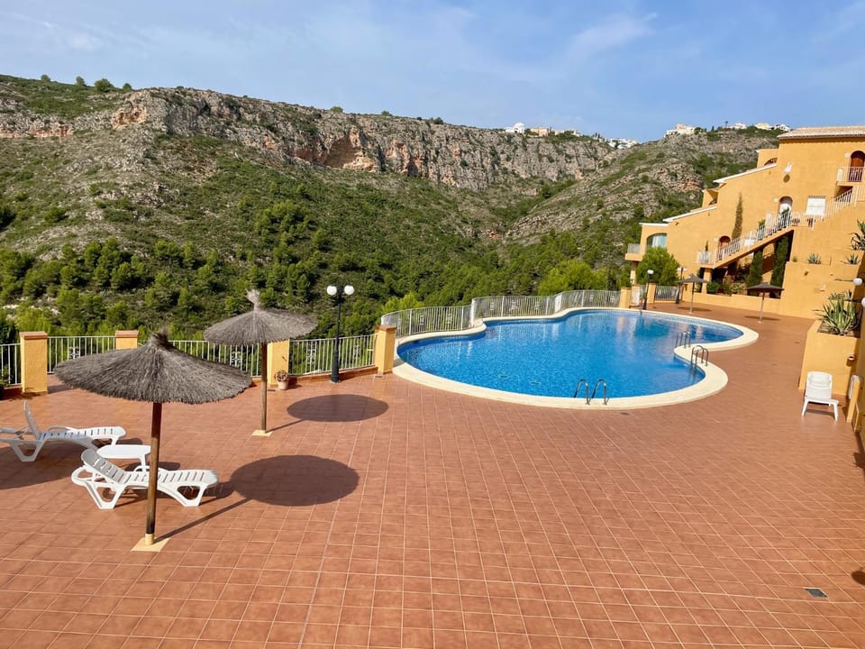Natural landscape, Mountain view, Pool view, Swimming pool, sunbed