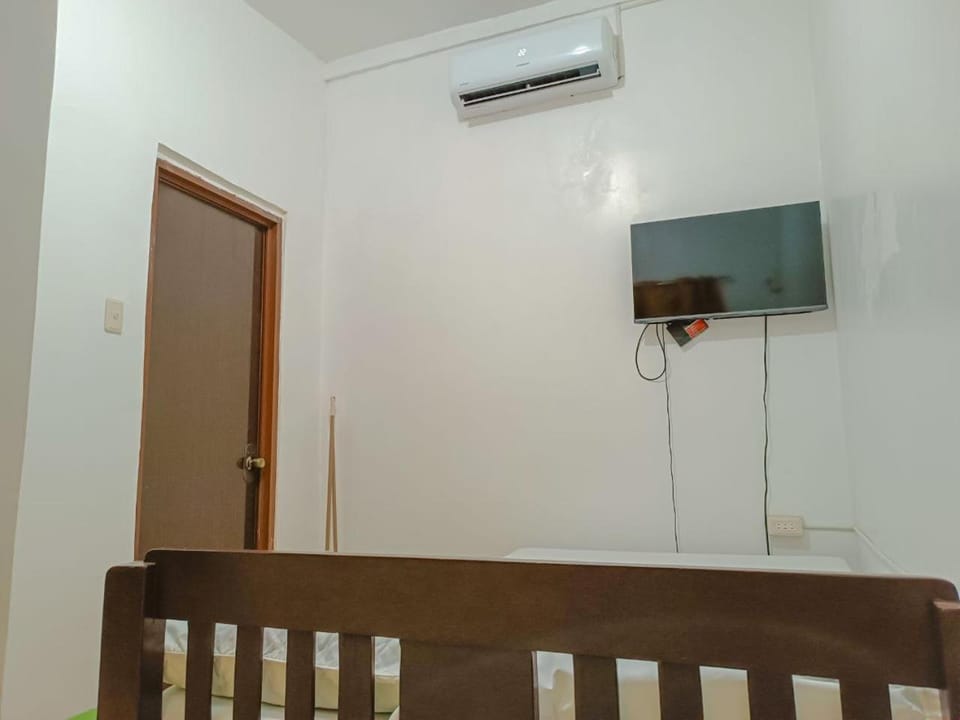 Communal lounge/ TV room, TV and multimedia, Evening entertainment, air conditioner