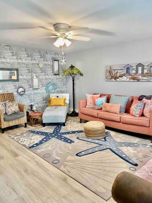 Beach Blanket Bungalow - A Wonderful townhome near the beach, no pets House in Texas City