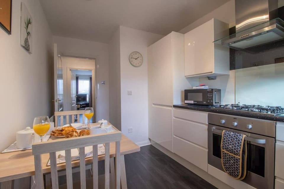 Park View-modern 2 bed apartment Apartment in Bellshill