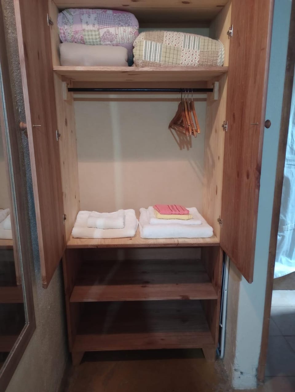 Bedroom, wardrobe