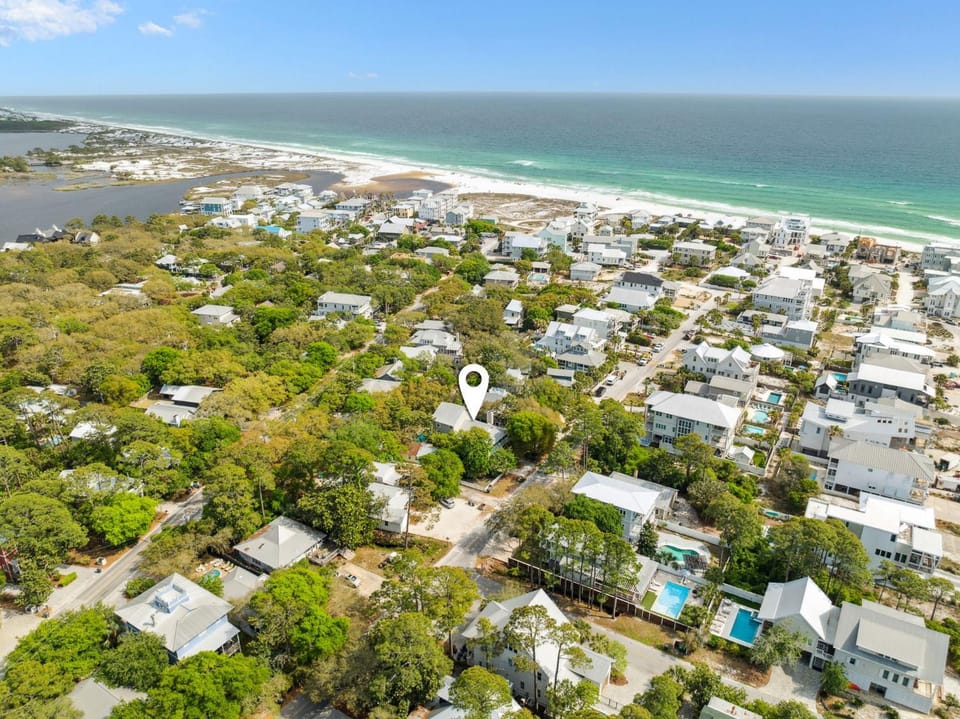 Property building, Nearby landmark, Neighbourhood, Bird's eye view
