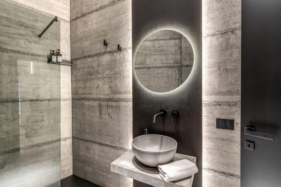 Shower, Toilet, Bathroom, towels