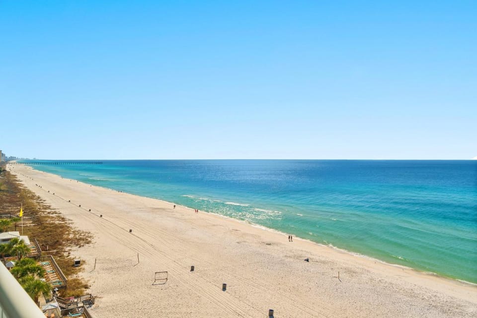Neighbourhood, Beach