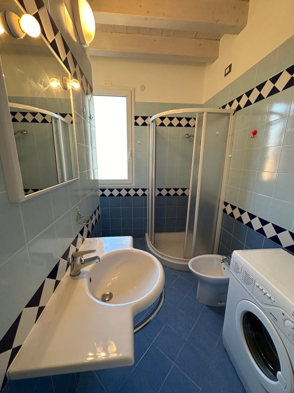 Shower, Toilet, Bathroom, bidet, washing machine