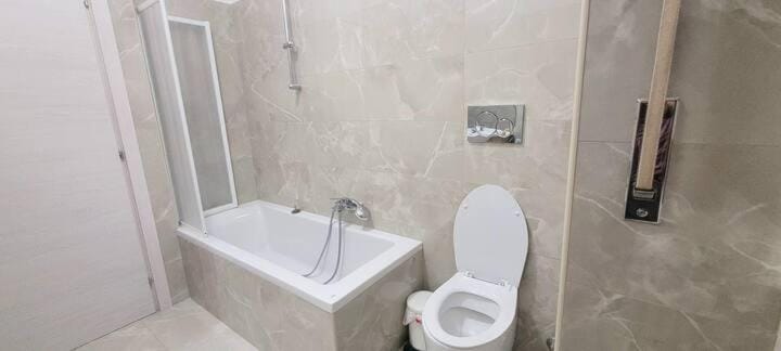 Toilet, Bathroom, Bath