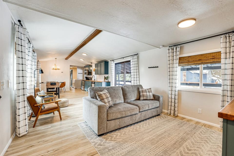 Downtown Cascade Vacation Rental Less Than 1 Mi to Lake! House in Cascade