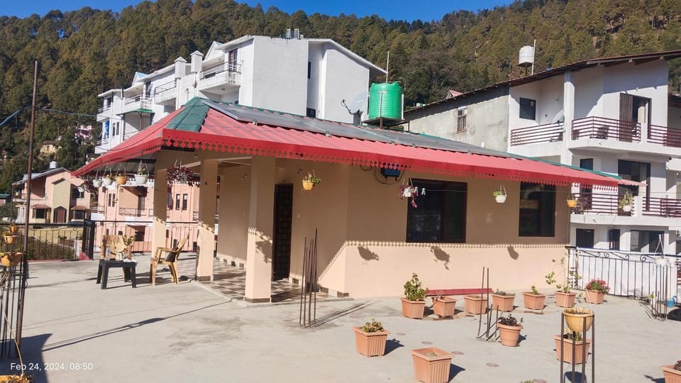 Hira Homestay Apartment in Uttarakhand